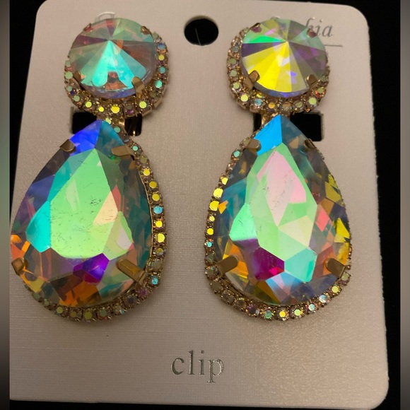 Formal Earrings - Picture 2 of 2